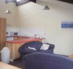 Alpha Centauri 8 Budget Jindabyne Holiday Apartment - Holiday Cairns
