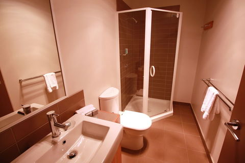 Central Hotel Hobart - Holiday Cairns 2