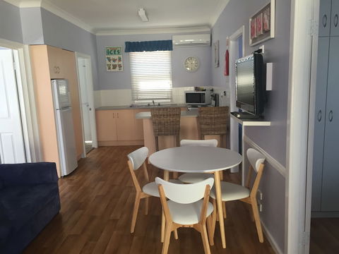 Forster Holiday Village - Holiday Cairns 4