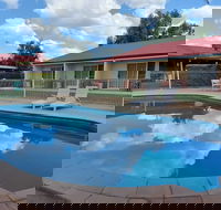 Emerald Explorers Inn - Holiday Cairns