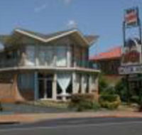 Countryman Motor Inn - Holiday Cairns
