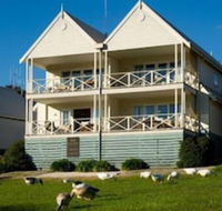 Lakeside Suites 1 - Holiday Cairns