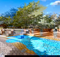 Ocean Park Motel - Holiday Cairns