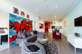 Vance 2Bdr Melbourne Apartment - Holiday Cairns 0