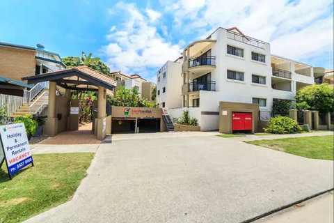 Gold Coast Apartment At Sandcastles On Broadwater - Holiday Cairns 1