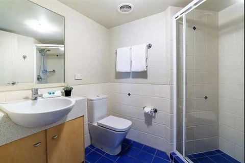 Gold Coast Apartment At Sandcastles On Broadwater - Holiday Cairns 4