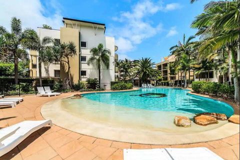Gold Coast Apartment At Sandcastles On Broadwater - Holiday Cairns 2
