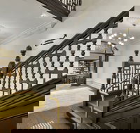 Farmers Home Hotel - Holiday Cairns