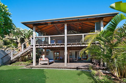 A PERFECT STAY - The Hawk At Wategos - Holiday Cairns 1