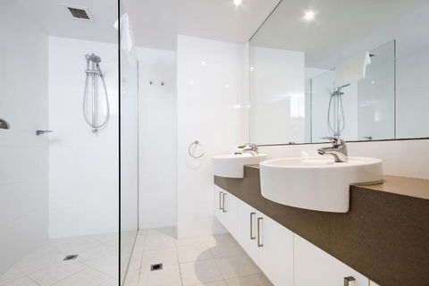 Fairshore 12 - Holiday Cairns 5