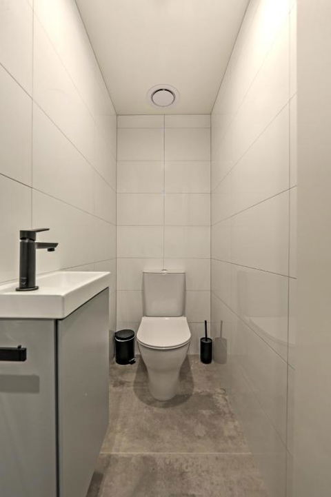 Snow Ski Apartments 32 - Holiday Cairns 5