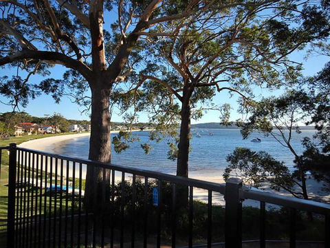 Wanda Magic 19 Randall Drive Beautiful Water Front House - Holiday Cairns 4