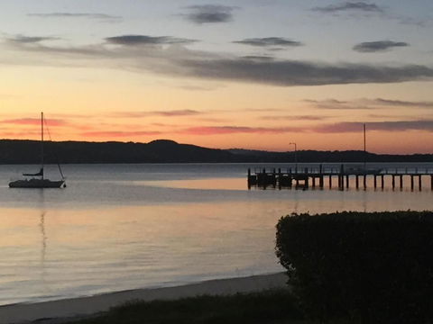 1 The Clippers 131 Soldiers Point Road Fabulous Waterfront Unit - Holiday Cairns 1