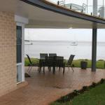 1 The Clippers 131 Soldiers Point Road Fabulous Waterfront Unit - Holiday Cairns 0
