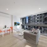 A Bright & Modern CBD Apt Next To Southern Cross - Holiday Cairns 0