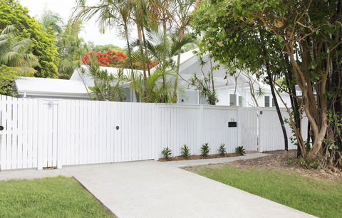 A PERFECT STAY Barrel & Branch Heart Of Town - Holiday Cairns 0