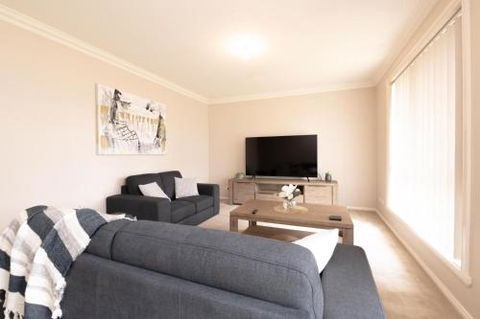 Wonderful Windred Modern Comfy Quiet - Holiday Cairns 5