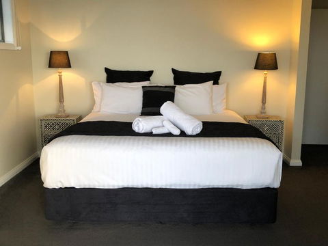 SEA EAGLE COTTAGE Amazing Views Of Bay Of Fires - Holiday Cairns 4