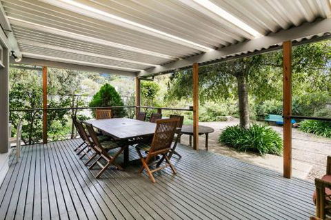 Lighthouse Cottage - Holiday Cairns 2