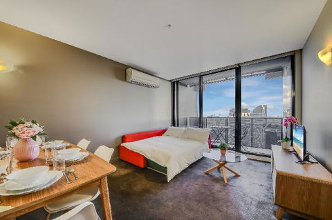 A Modern 2BR CBD Apt City Views FREE Parking - Holiday Cairns 3