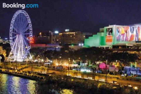3br Stylish Apt CBD River & City Views SpaSaunaPoolWIFINetflix - Holiday Cairns 3