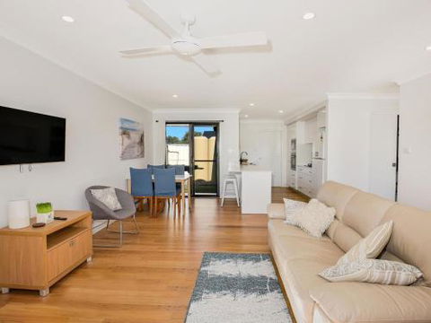 VIlla Zelma Culburra Beach - Holiday Cairns 2
