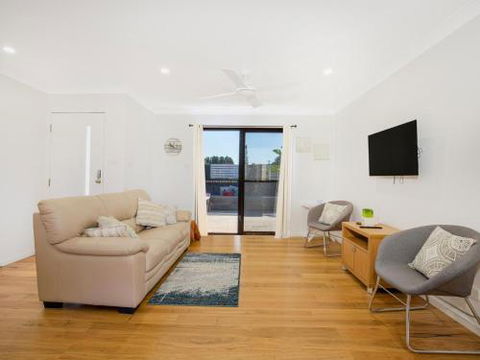 VIlla Zelma Culburra Beach - Holiday Cairns 0