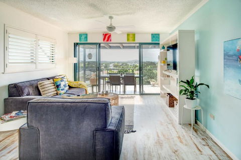 Coolum Beach 3 Level Townhouse Private Rooftop Terrace Spa Overlooking Mount Coolum - Holiday Cairns 2