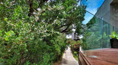 SURF Side SECRET INVERLOCH - Holiday Cairns 6