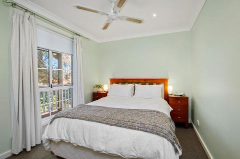 Hilldo Lovely Mountainside Accommodation - Holiday Cairns 6