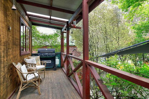 Mountain Den - Holiday Cairns 7