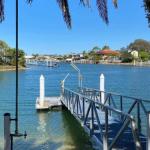 April 19 4 Bedroom Home On Canal With Pool Pontoon Aircon & WiFi! - Holiday Cairns 0