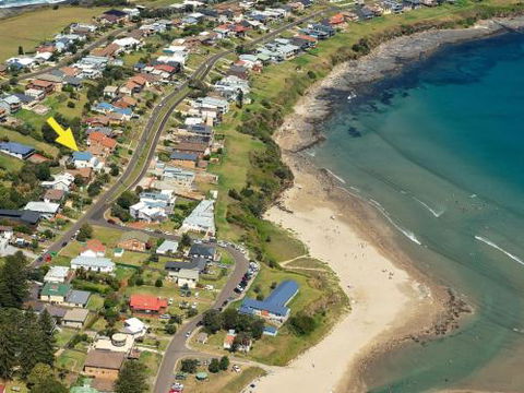 VIEWTOPIA Gerroa 4pm Check Out Sundays - Holiday Cairns 1