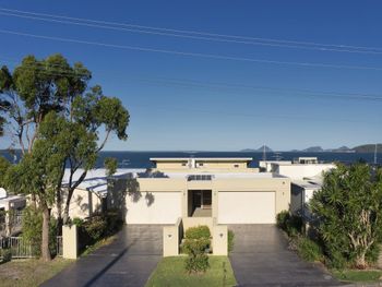 Soldiers Point Road 2 163 Seaside Splendour - Holiday Cairns 5