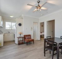 Renovated Apartment with pool - Holiday Cairns