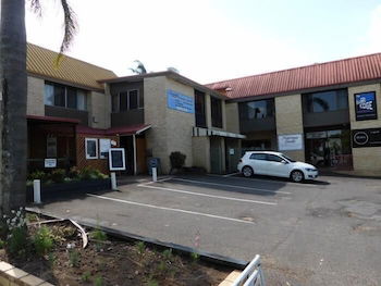 Tanoshii Spa & The Edge Spa Stay - Holiday Cairns 0