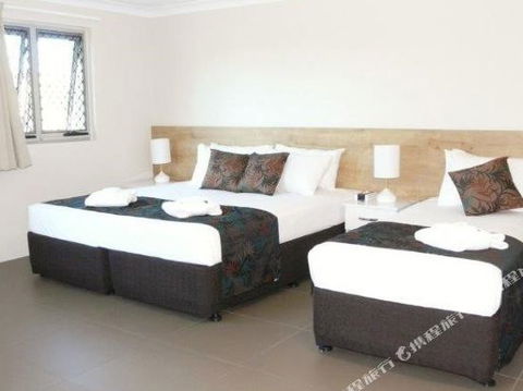 BEST WESTERN CASTLE LODGE MOTEL - Holiday Cairns 4