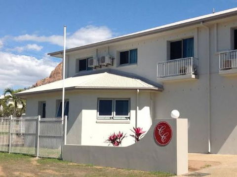 BEST WESTERN CASTLE LODGE MOTEL - Holiday Cairns 2