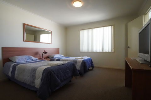 The Marina Unit 310 - Holiday Cairns 3