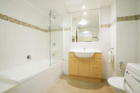 The Marina Unit 310 - Holiday Cairns 4