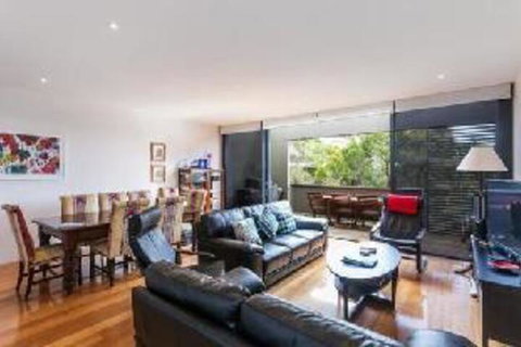 Anglesea Surf Beach Apartments - Holiday Cairns 3