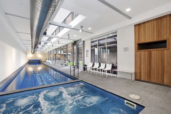 V Apartment - Holiday Cairns 0