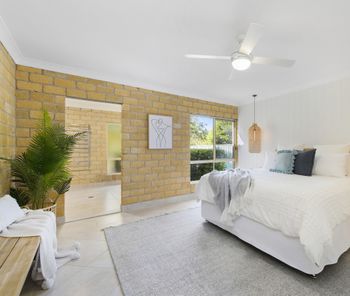 BEACHSIDE HIDEAWAY BONNY HILLS - Holiday Cairns 1