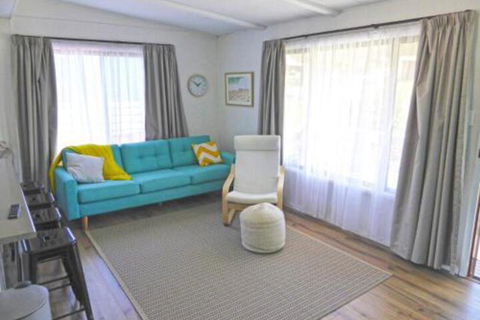 The Relax Shack At Culburra Beach Sleeps 7 - Holiday Cairns 5