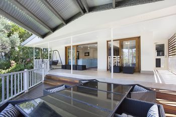 Burleigh Heights - Holiday Cairns 4