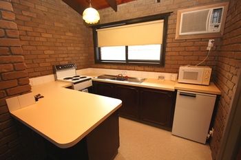 Comfort Inn Goldfields - Holiday Cairns 3