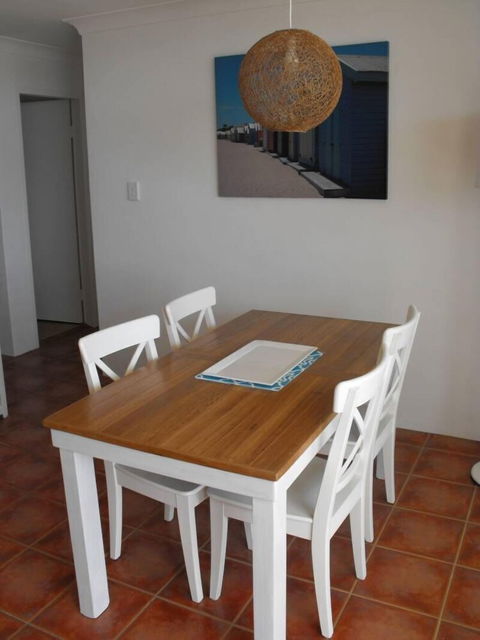 Beachpoint Unit 202 - Holiday Cairns 3