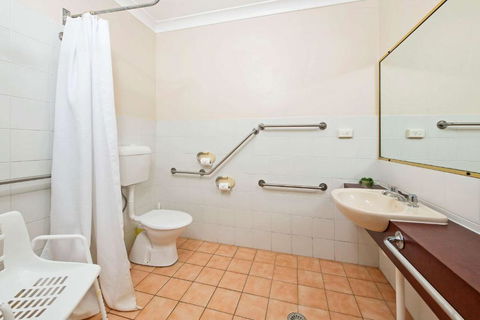 Econo Lodge Savannah Park Tamworth - Holiday Cairns 2