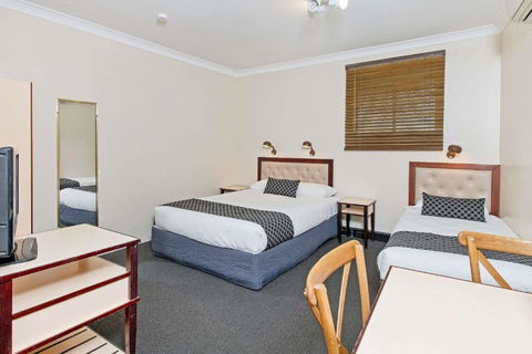 Econo Lodge Savannah Park Tamworth - Holiday Cairns 3