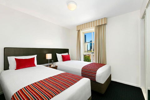 Melbourne Carlton Central Apartment Hotel - Holiday Cairns 3